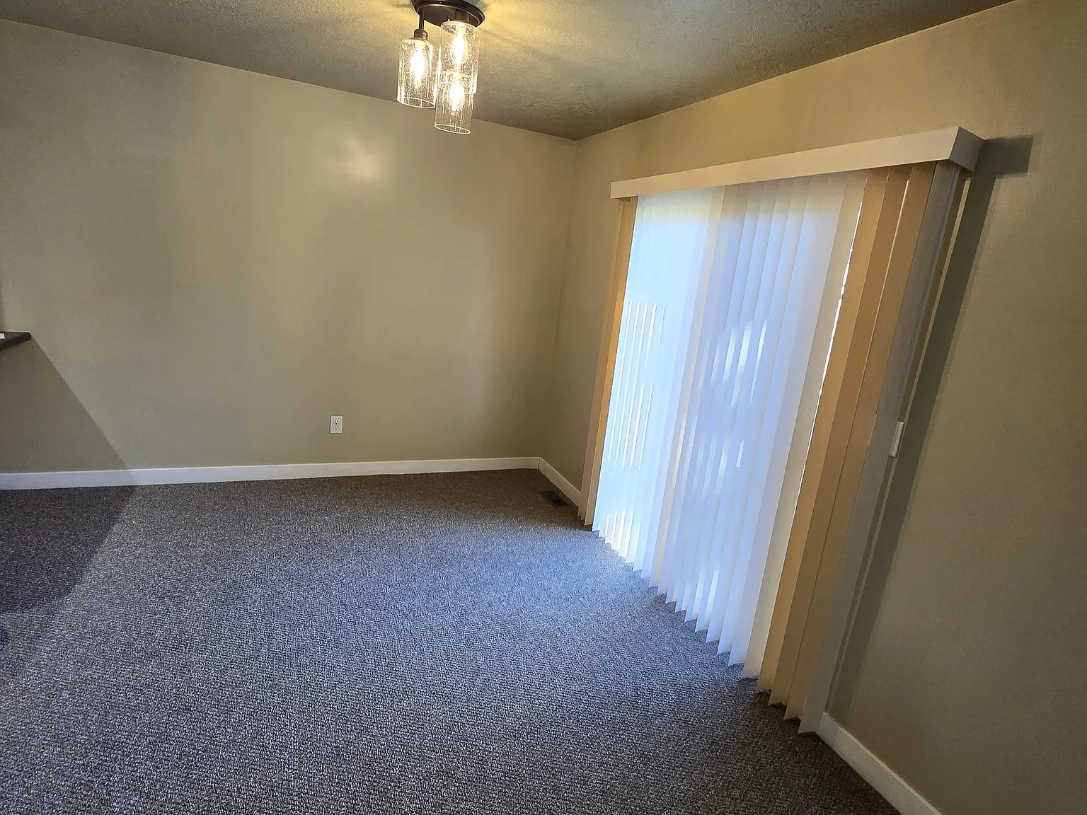 3 Bedroom North Ogden Townhouse! — Photo 4