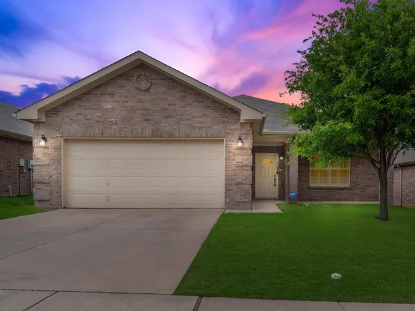 5708 Sapphire Pool Trl, Fort Worth, TX 76244