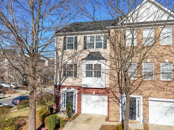 9893 Walkers Glen Dr NW, Concord, NC 28027