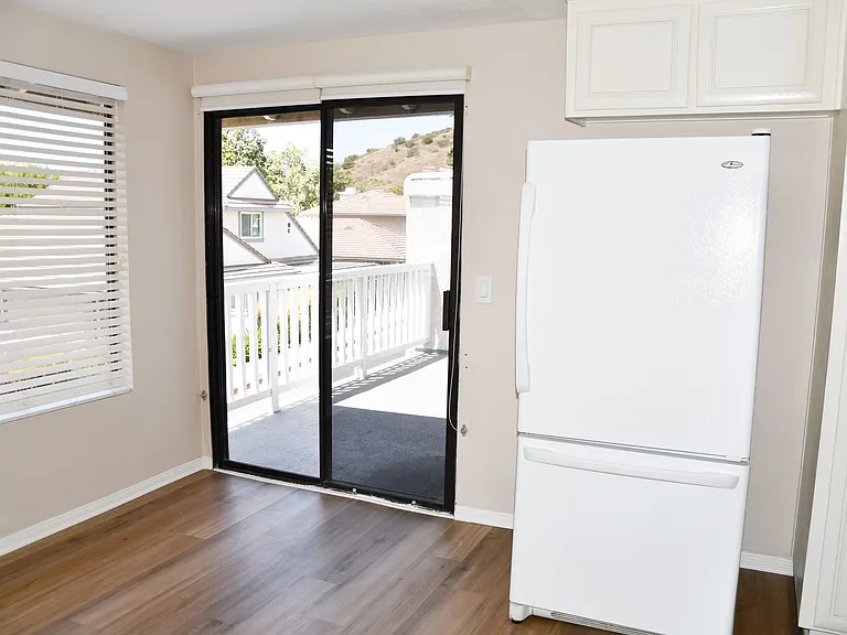2337 Skyline Dr — Photo 23