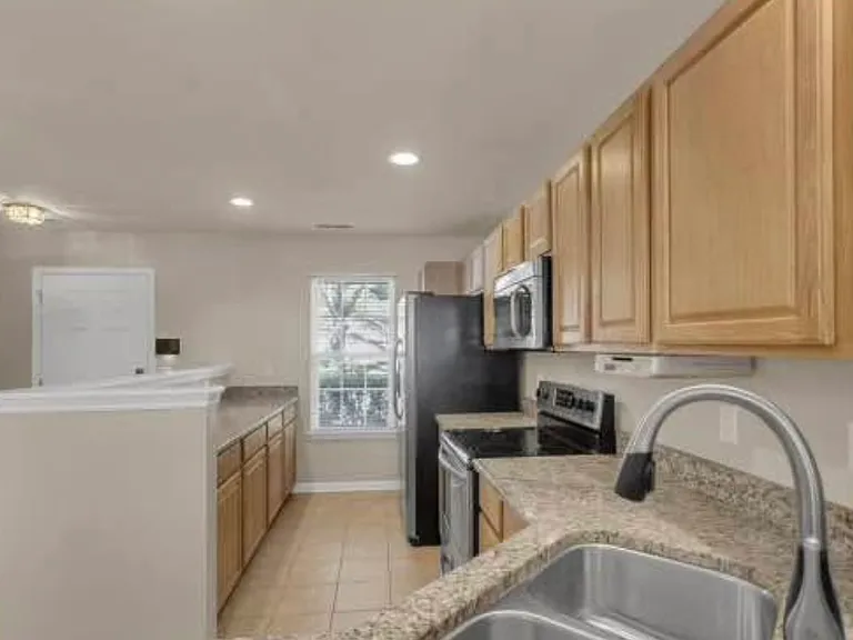 8638 Grassy Oak Trl — Photo 4