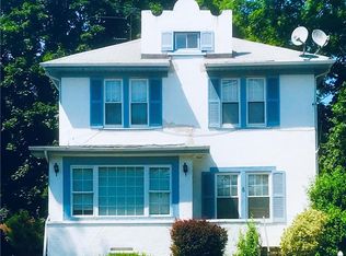 8 Smith Rd, Nanuet, NY 10954