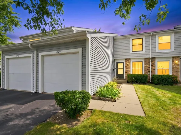 1989 Georgetown Ln, Hoffman Estates, IL 60169