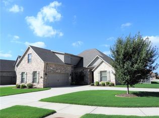 3800 SW Ridgeway St, Bentonville, AR 72713