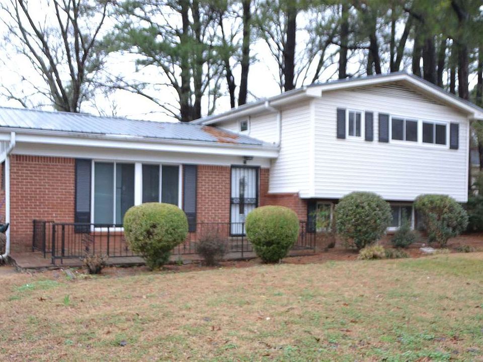 1st image of 17 Clairmont Dr