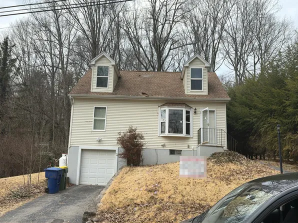 120 Mason Ave, Waterbury, CT 06708