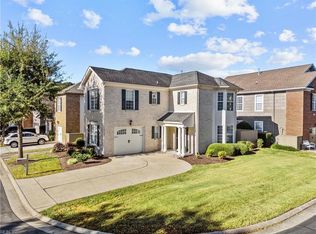 526 Silk Tree Ln, Chesapeake, VA 23320