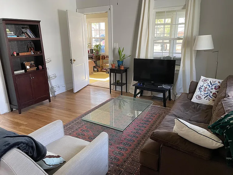 1116 Sedgefield St — Photo 3