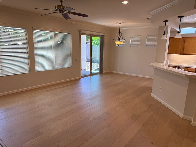 1375 Tahoma Ln — Photo 7