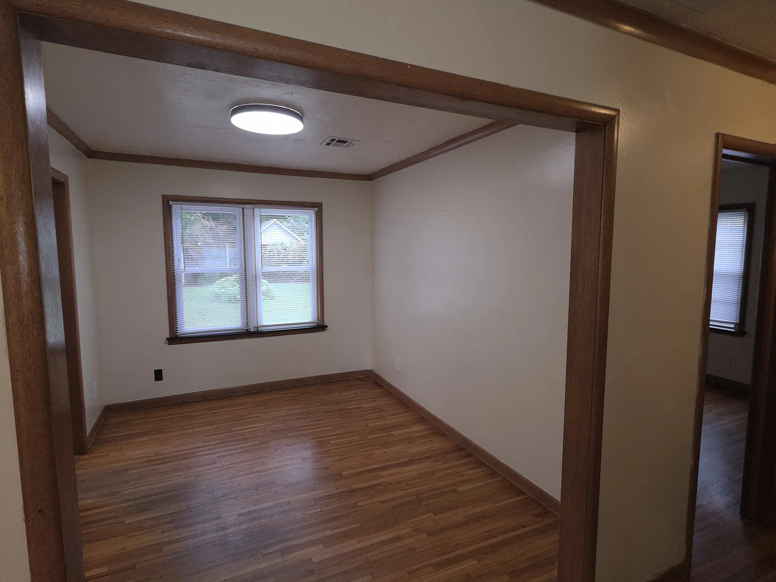 2 bed, 928 sqft, $1,550 — Photo 3