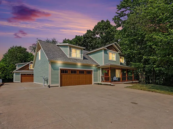 1280 Hendrick Rd, Norton Shores, MI 49441