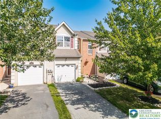 7033 Hunt Dr, Macungie, PA 18062