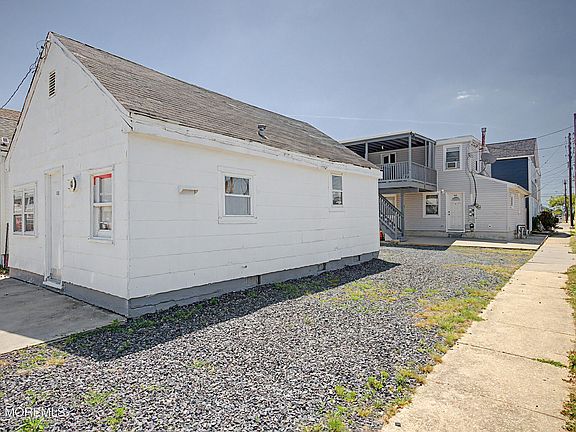 4th image of 251 Sherman Avenue #3 Family