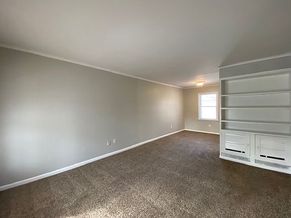 2nd image of 1851 Tahiti Ln