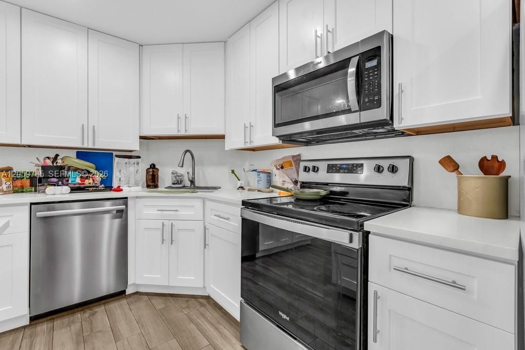 200 SW 16th St, photo 9