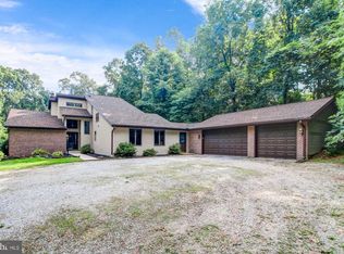 2855 Cape Horn Rd, Red Lion, PA 17356