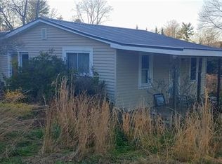 3854 McCall Rd, Lenoir, NC 28645