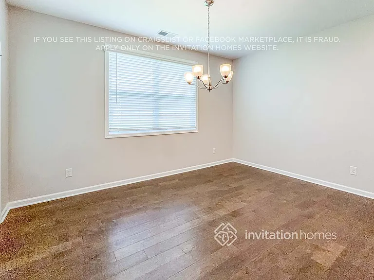 8026 Forest Hills Dr — Photo 5