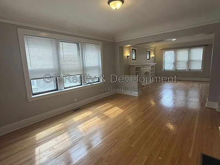 2326 W 25th St #1 — Photo 6