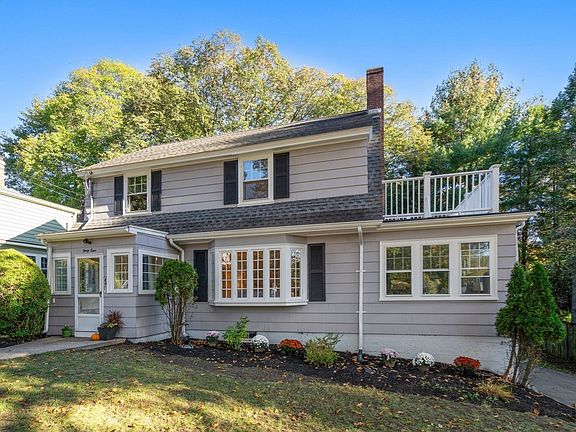 2nd image of 44 Brewster Rd
