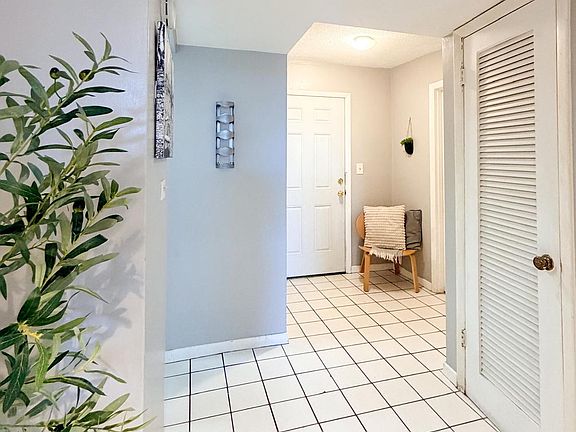 2nd image of 1601 NE 191st St #B