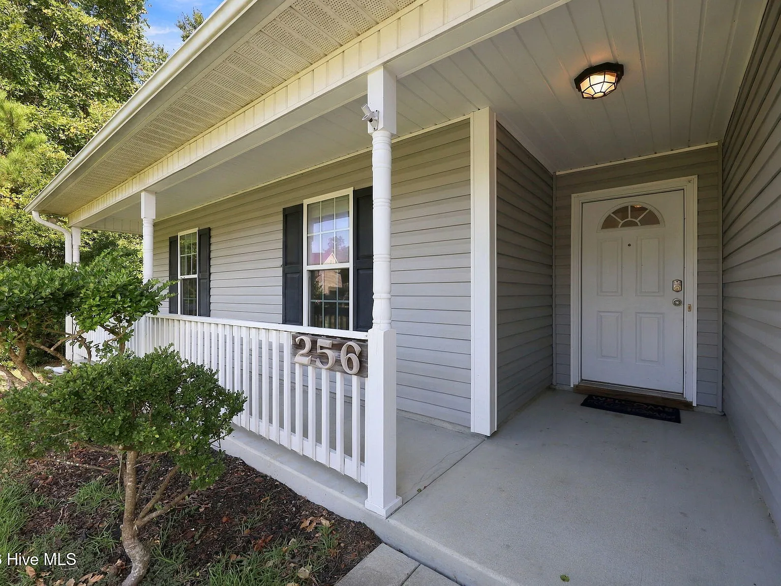 3 bed, 2.0 bath, $2,000 — Photo 4