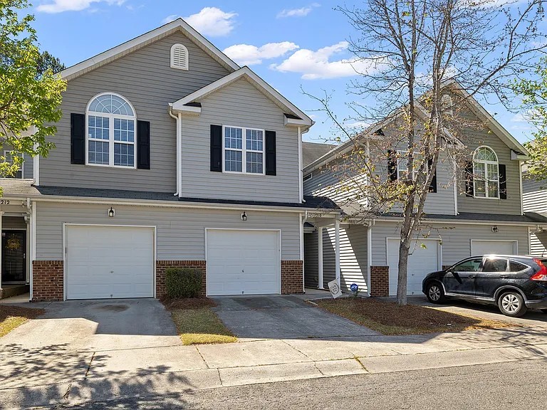 1210 Hadel Pl — Photo 3