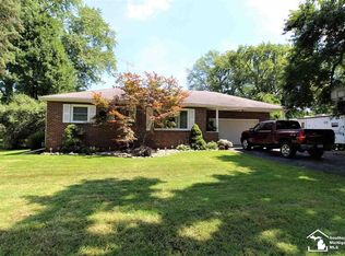 9020 Lawrence Dr, Temperance, MI 48182