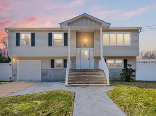 26 Woodland Dr, Howell, NJ 07731