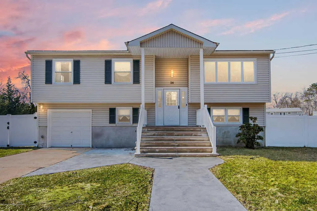 26 Woodland Dr photo 1
