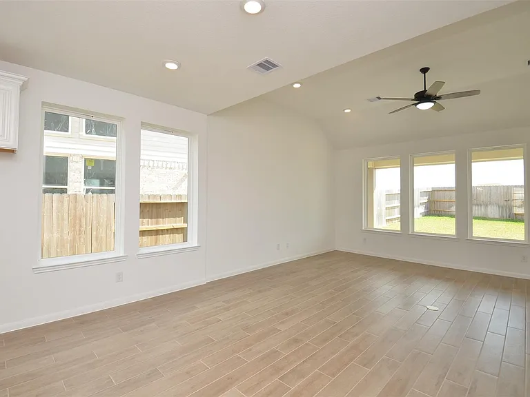 5631 Pearl Vista Dr — Photo 16