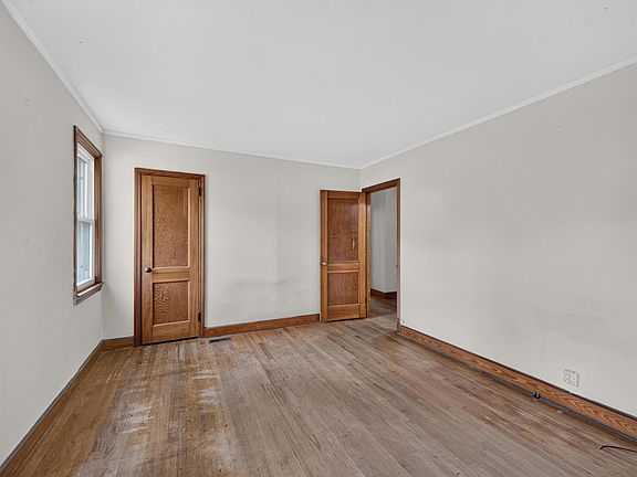5th image of 312 1st St