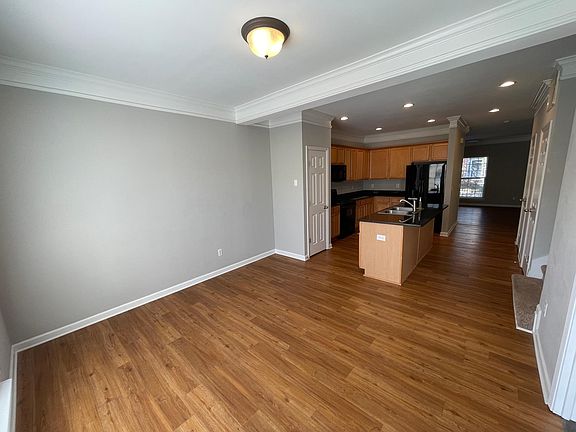 Eat-in dining room looking towards kitchen and living room