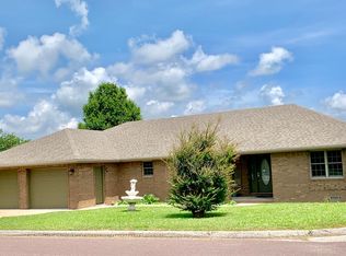 1307 Lawson Cir, Mountain Grove, MO 65711