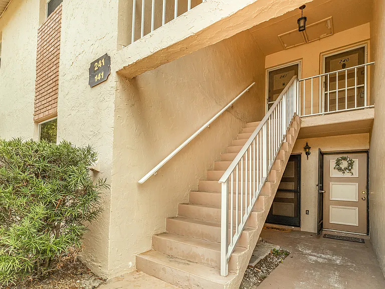 3135 Shady Dell Ln — Photo 37