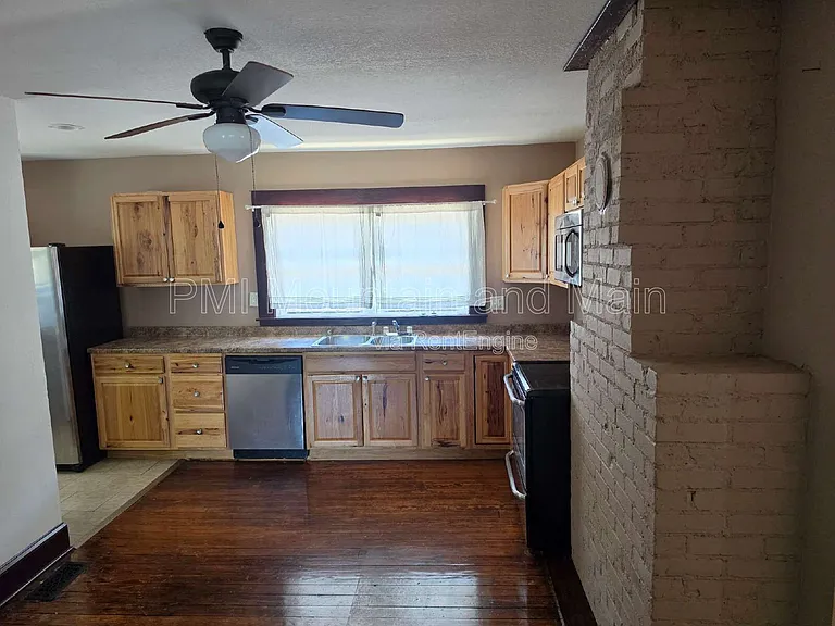 309 Dennis St — Photo 9