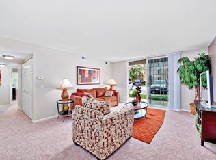4783 Lake Valley Dr APT 2C, Lisle, IL 60532
