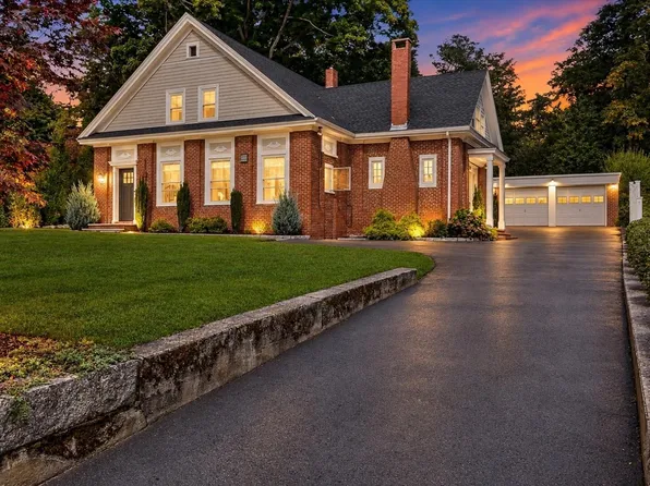 30 Hale St, Beverly, MA 01915