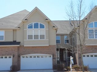 2441 Abbey Dr, Darien, IL 60561