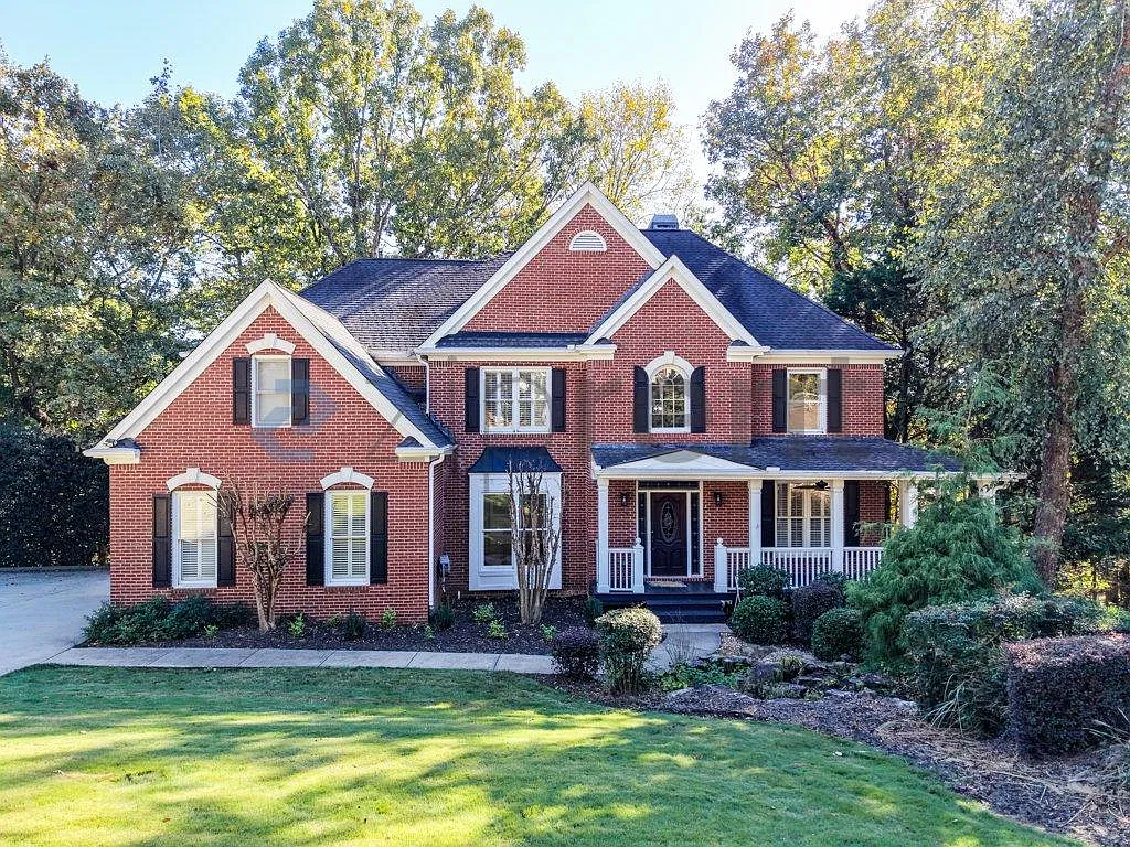 6 bed, 4624 sqft, $3,950 — Photo 1