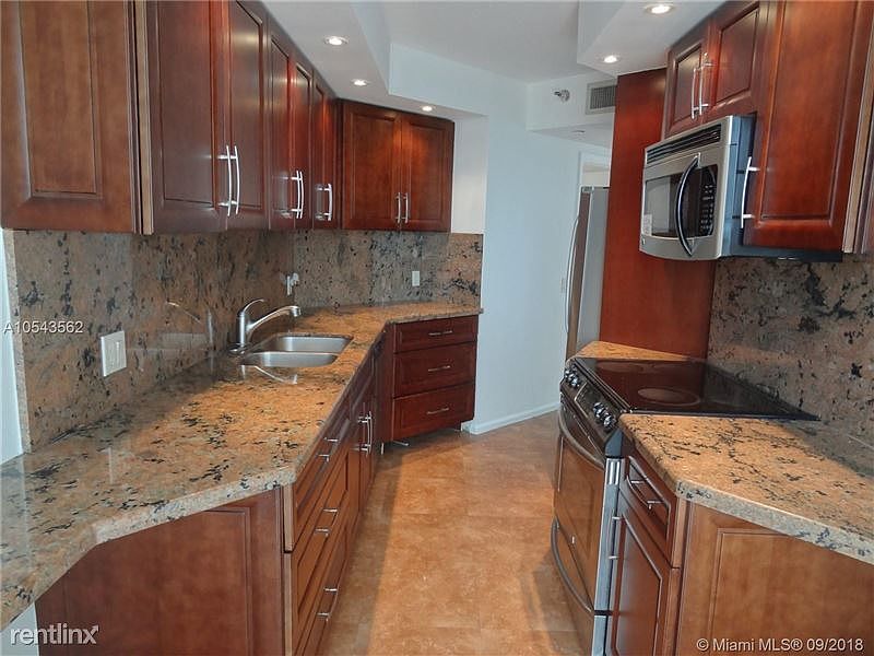 1st image of 3610 Yacht Club Dr APT 914