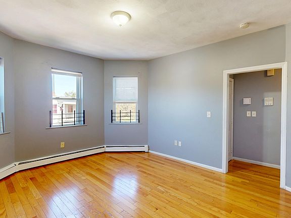 4th image of 89-91 Ellington St #3