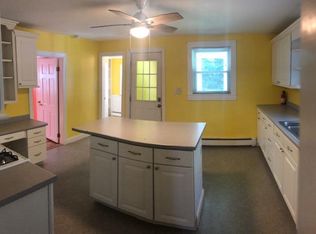 240 Groton Rd, North Chelmsford, MA 01863