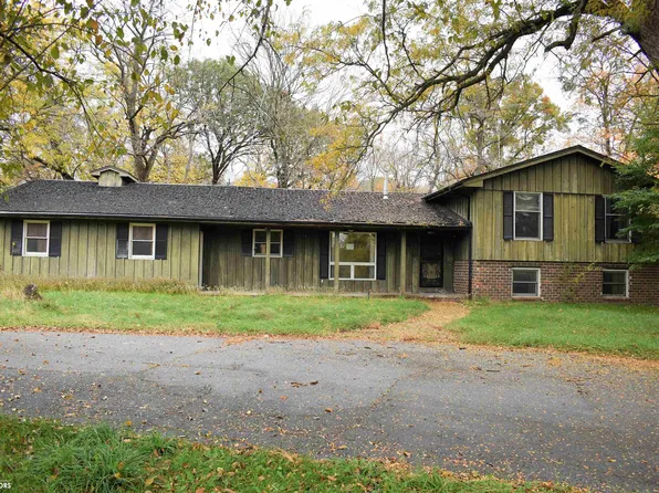 2820 River Rd, Iowa Falls, IA 50126