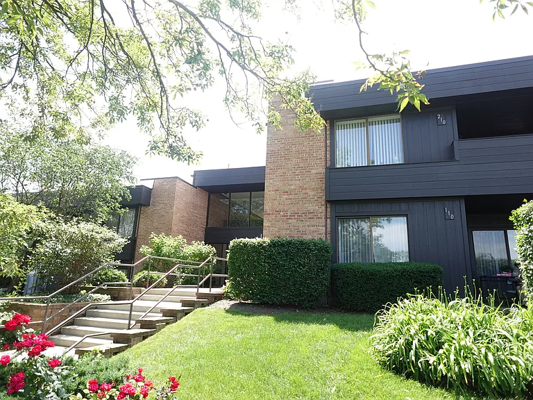 1265 N Sterling Ave #109 — Photo 33