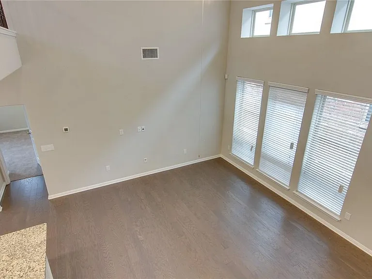 3240 E Whitestone Blvd #85 — Photo 9