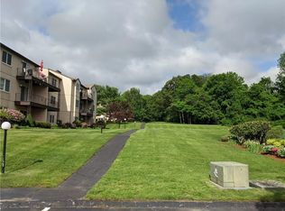 185 Manville Hill Rd APT 404, Cumberland, RI 02864