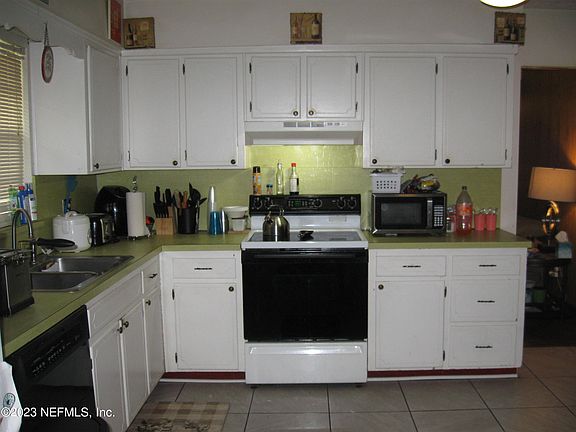 3rd image of 678 DALTON Drive