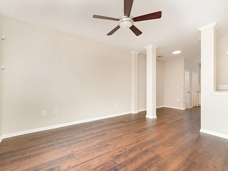 1429 Camden Rd — Photo 3