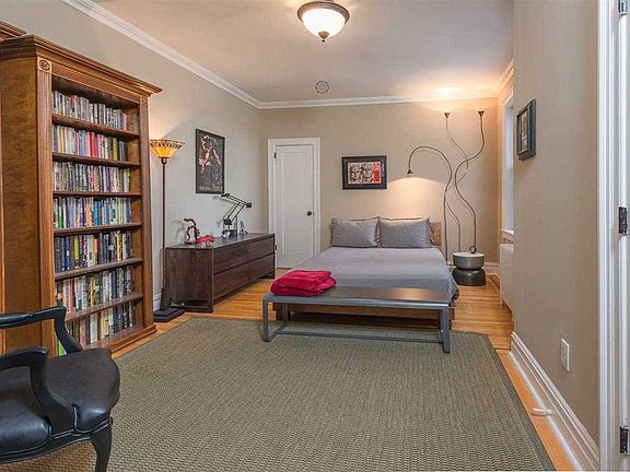 5th image of 260 Harrison Ave APT 404